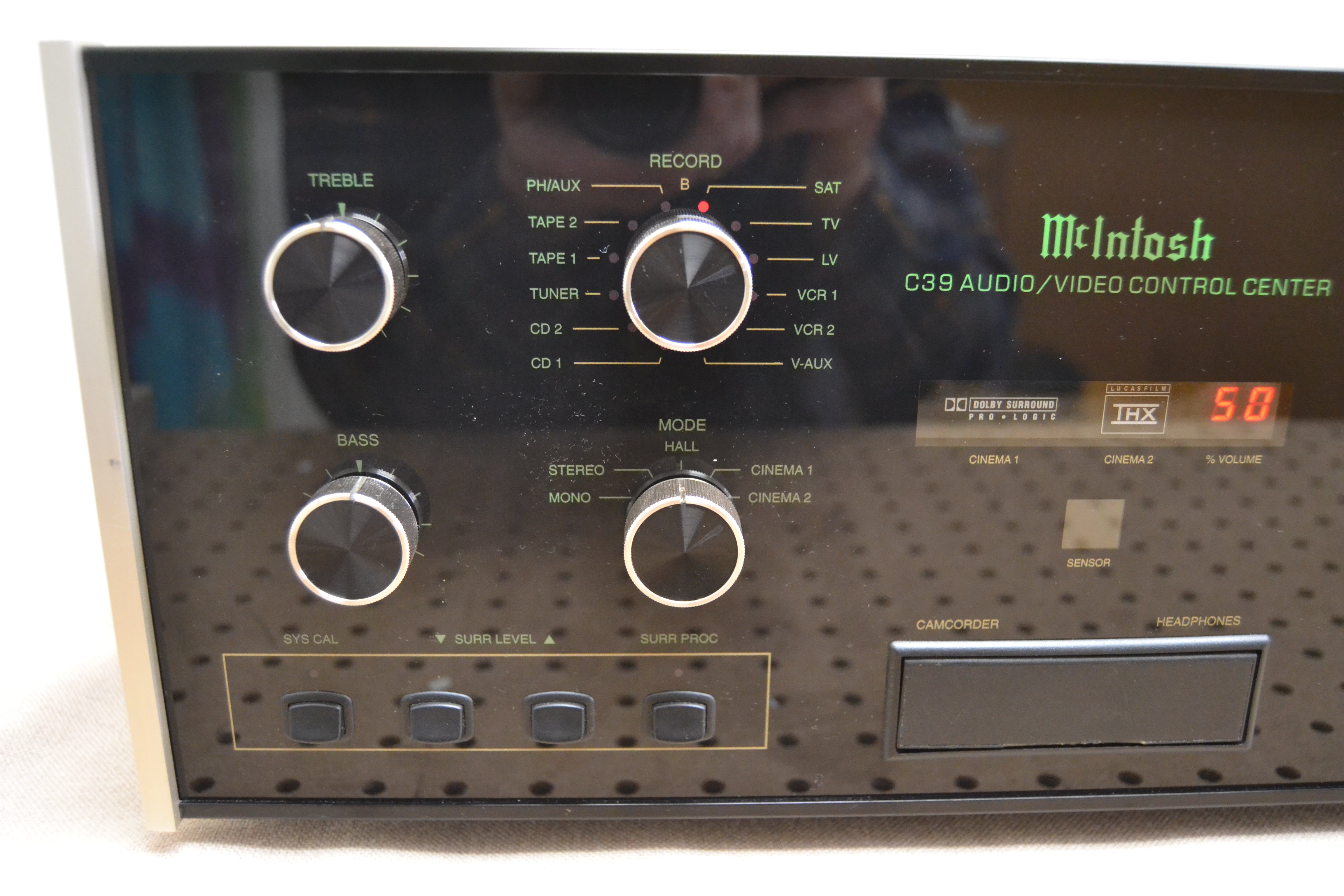 McIntosh C39 2-Channel Solid State Audio/Video Control Center Preamplifier * NEW Front Glass * Fully Serviced