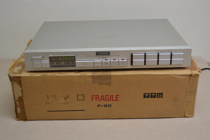 Pioneer F-90 Stereo Tuner * Box
