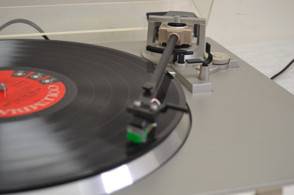 Hitachi HT-40S Turntable * Fully Serviced *