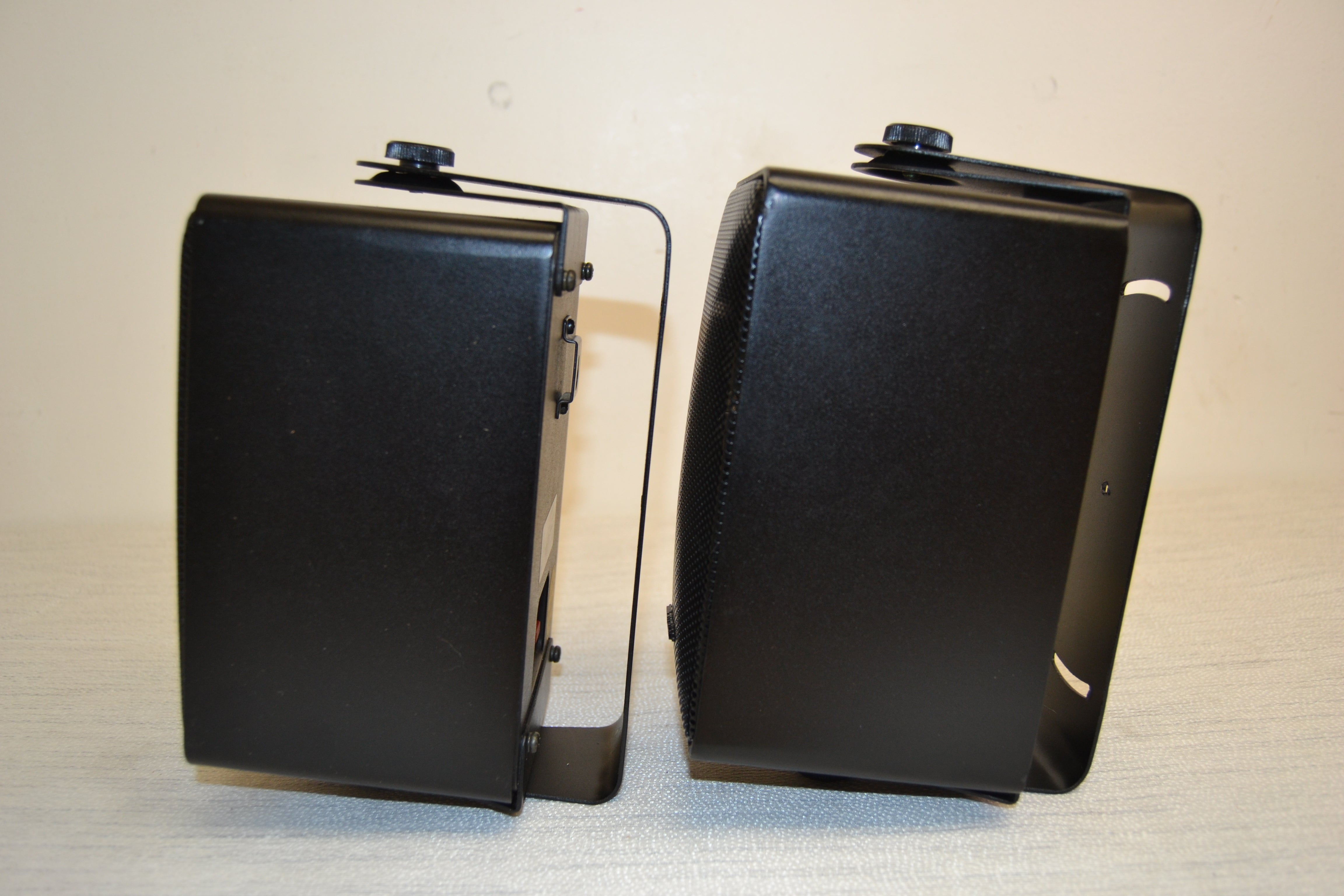Realistic Minimus 7 Speakers * Wall Mount Plates * Fully Serviced