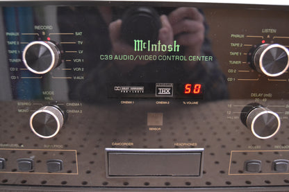 McIntosh C39 2-Channel Solid State Audio/Video Control Center Preamplifier * NEW Front Glass * Fully Serviced
