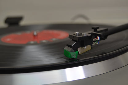 Hitachi HT-40S Turntable * Fully Serviced *