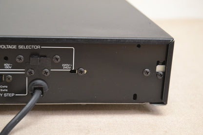 Yamaha T-1000 AM/FM Stereo Tuner