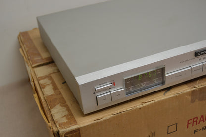 Pioneer F-90 Stereo Tuner * Box
