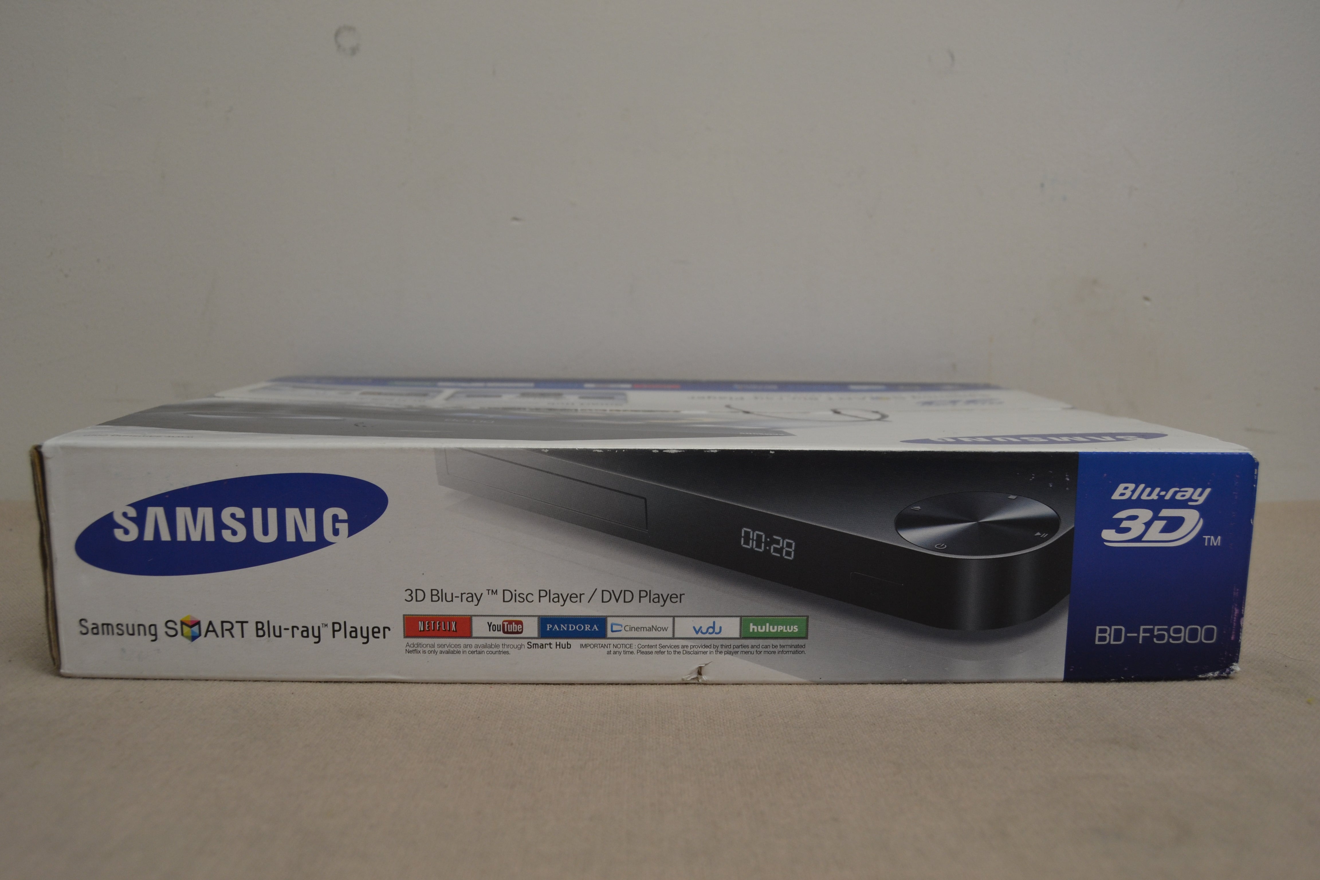 Samsung BD-F5900 * SEALED NEW OLD STOCK BOX * BluRay Player