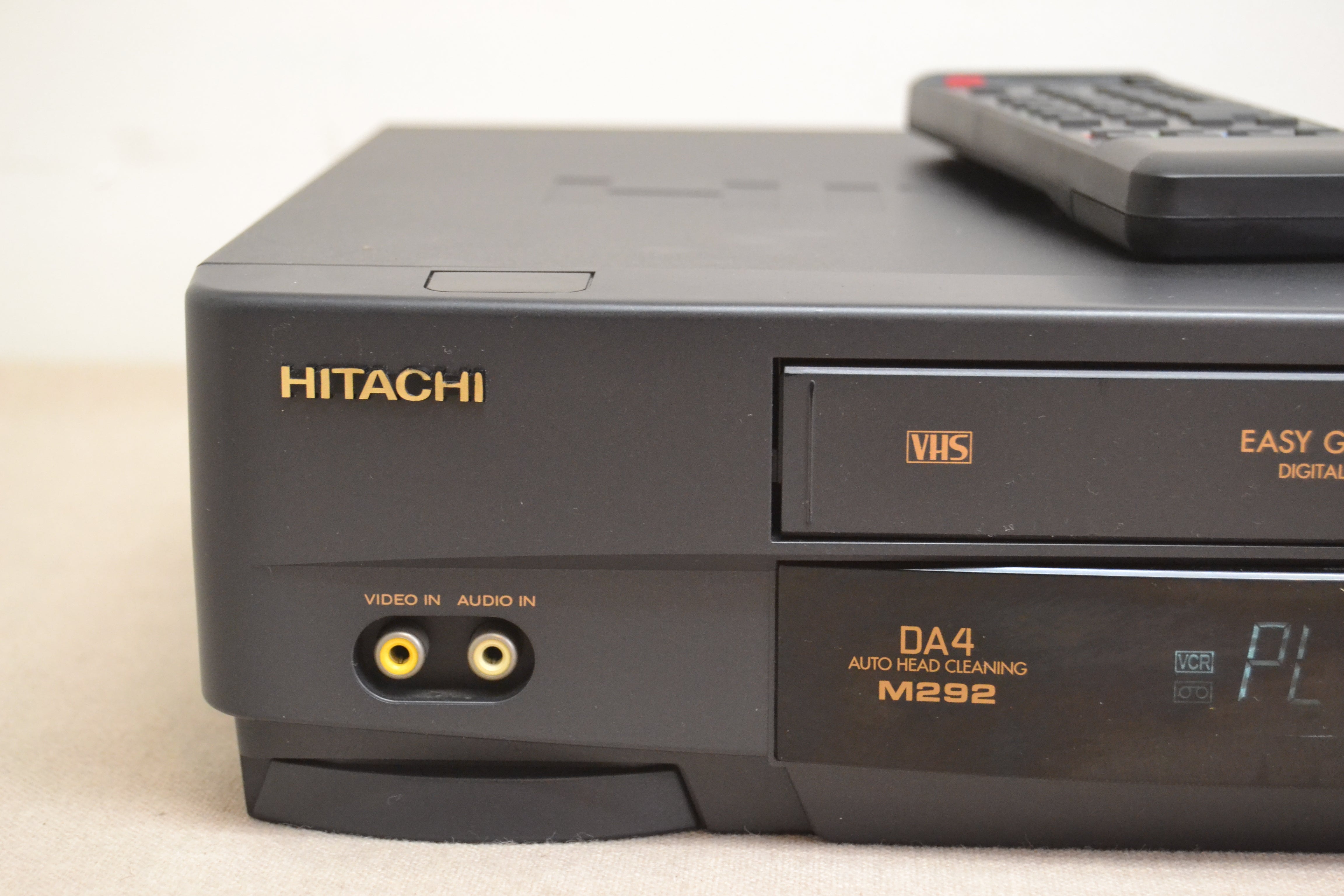 Hitachi VT-M292A Video Cassette Recorder * Remote Control