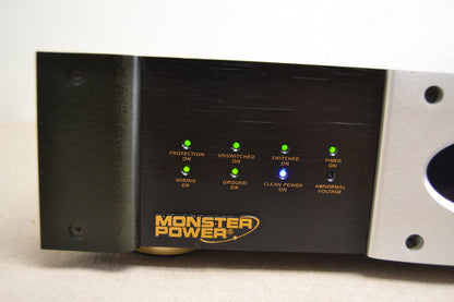 Monster HTS 5100 Reference PowerCenter DBS-ready line conditioner/surge suppressor