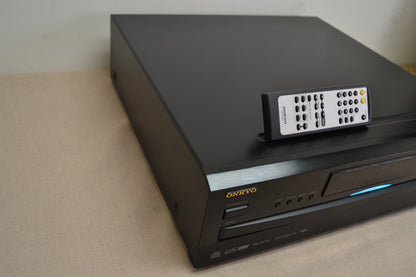 Onkyo DX-C390 6-CD changer with MP3 CD playback * Remote * 2009