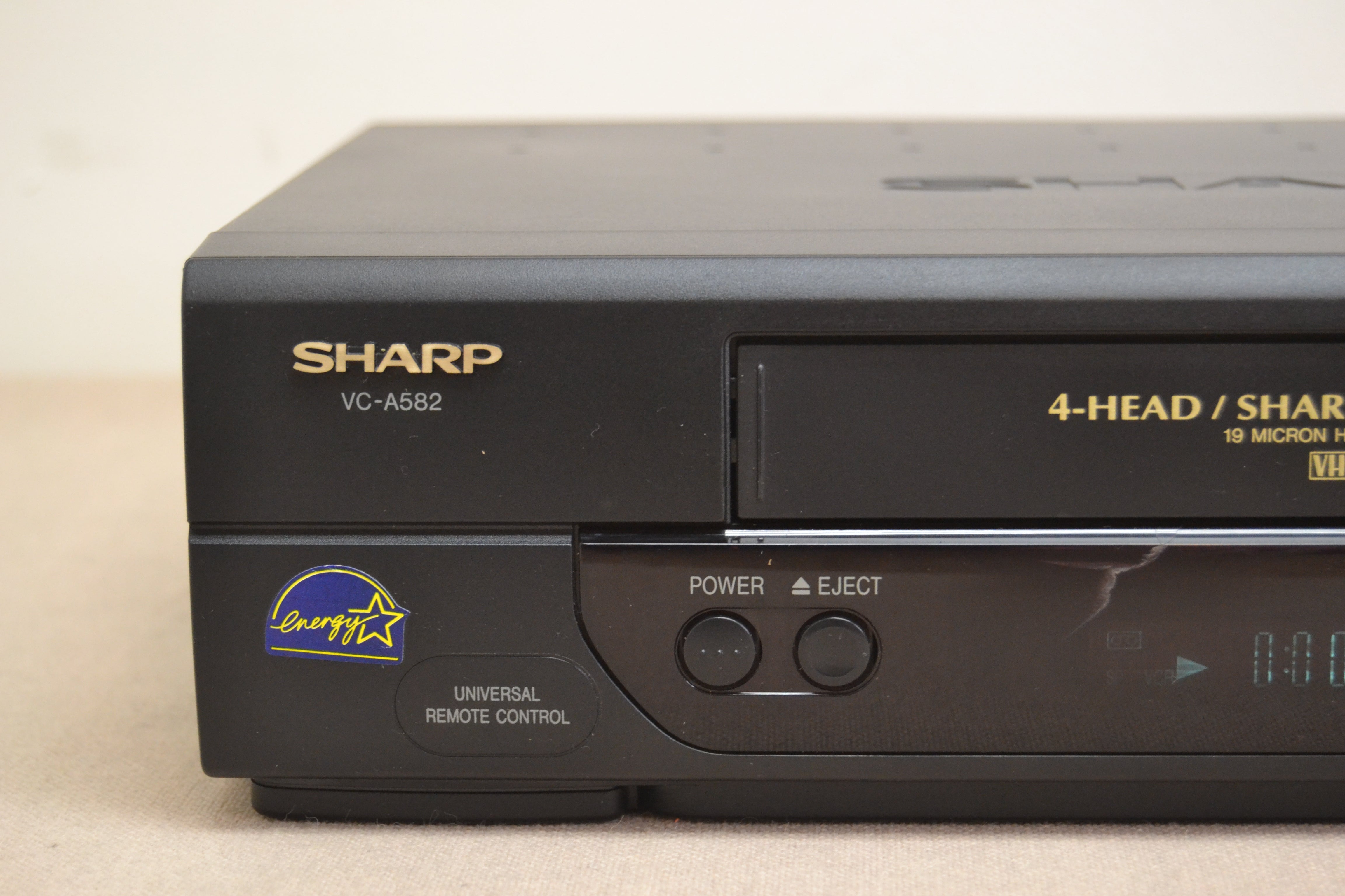 Sharp VCA-582U Video Cassette Recorder