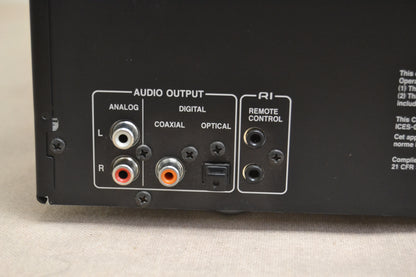 Onkyo DX-C390 6-CD changer with MP3 CD playback * Remote * 2009