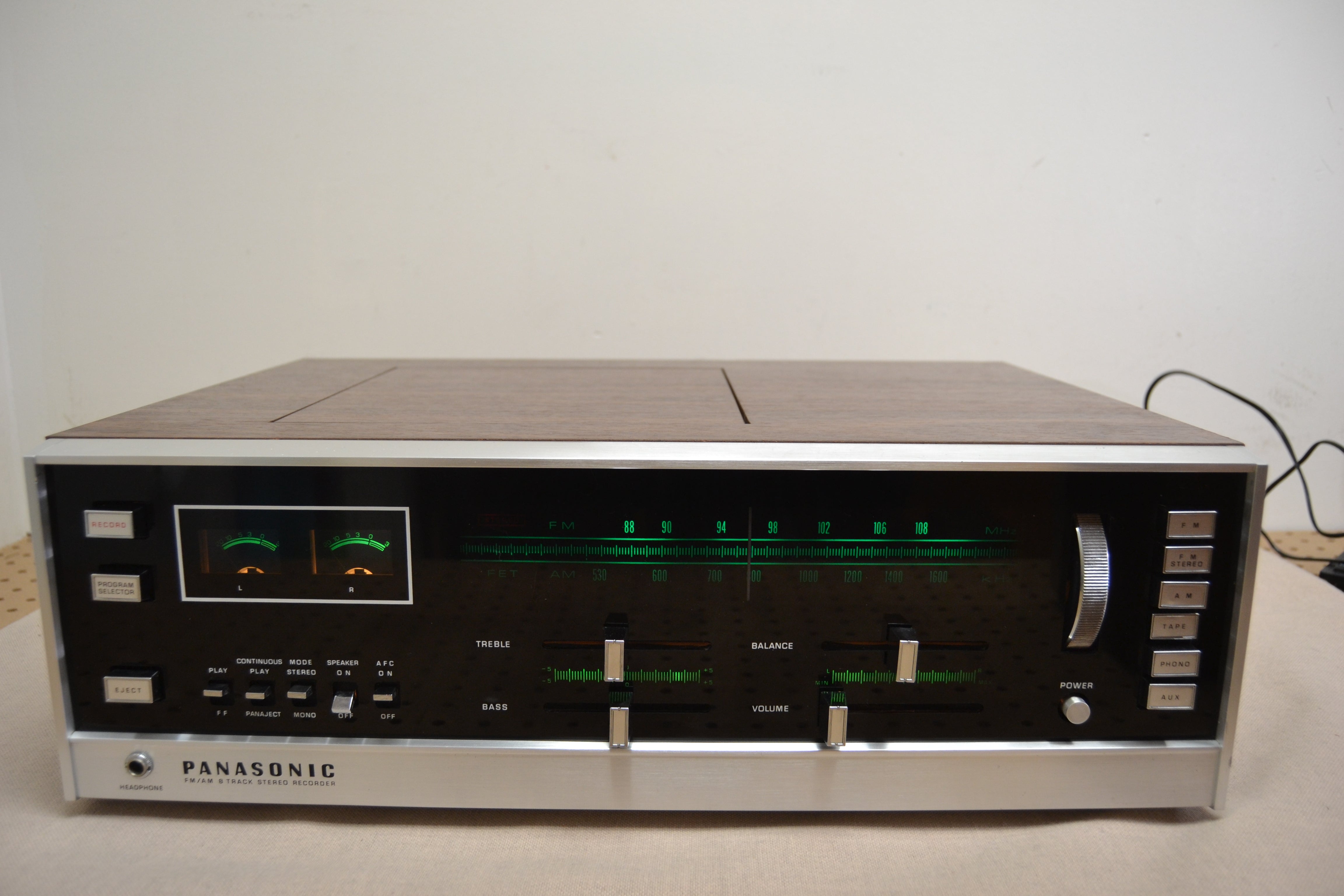 Panasonic RS-820S * 1970 Stereo Receiver with 8 Track Player and Speakers