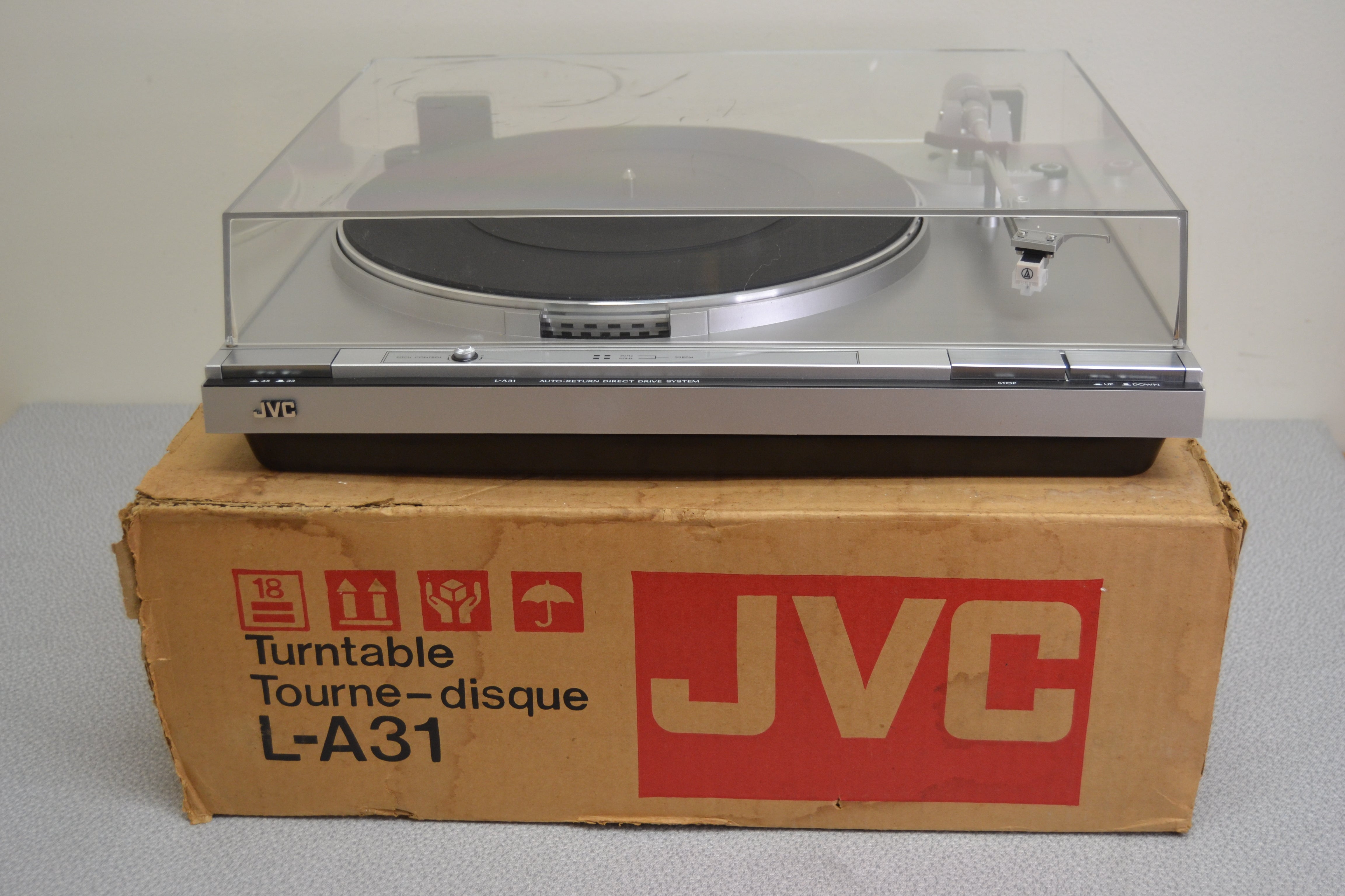 JVC L-A31 Direct Drive Turntable * NEW AT3600 Cartridge * Box