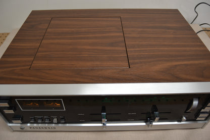 Panasonic RS-820S * 1970 Stereo Receiver with 8 Track Player and Speakers
