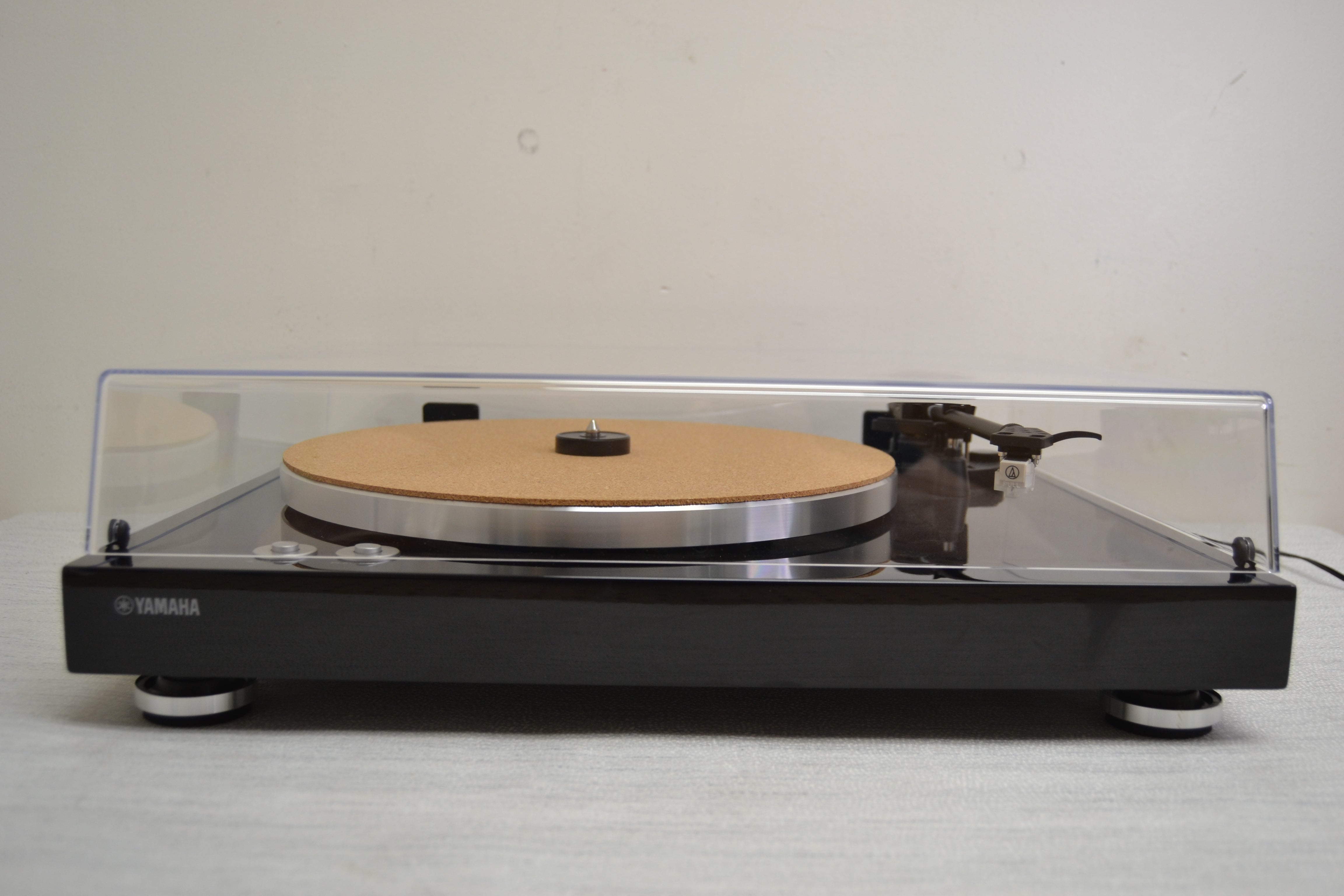 Yamaha TT-S303BL Belt-Driven Turntable with Built-in Phono Preamp 8 Fully Serviced * NEW Audio Technica Cartridge