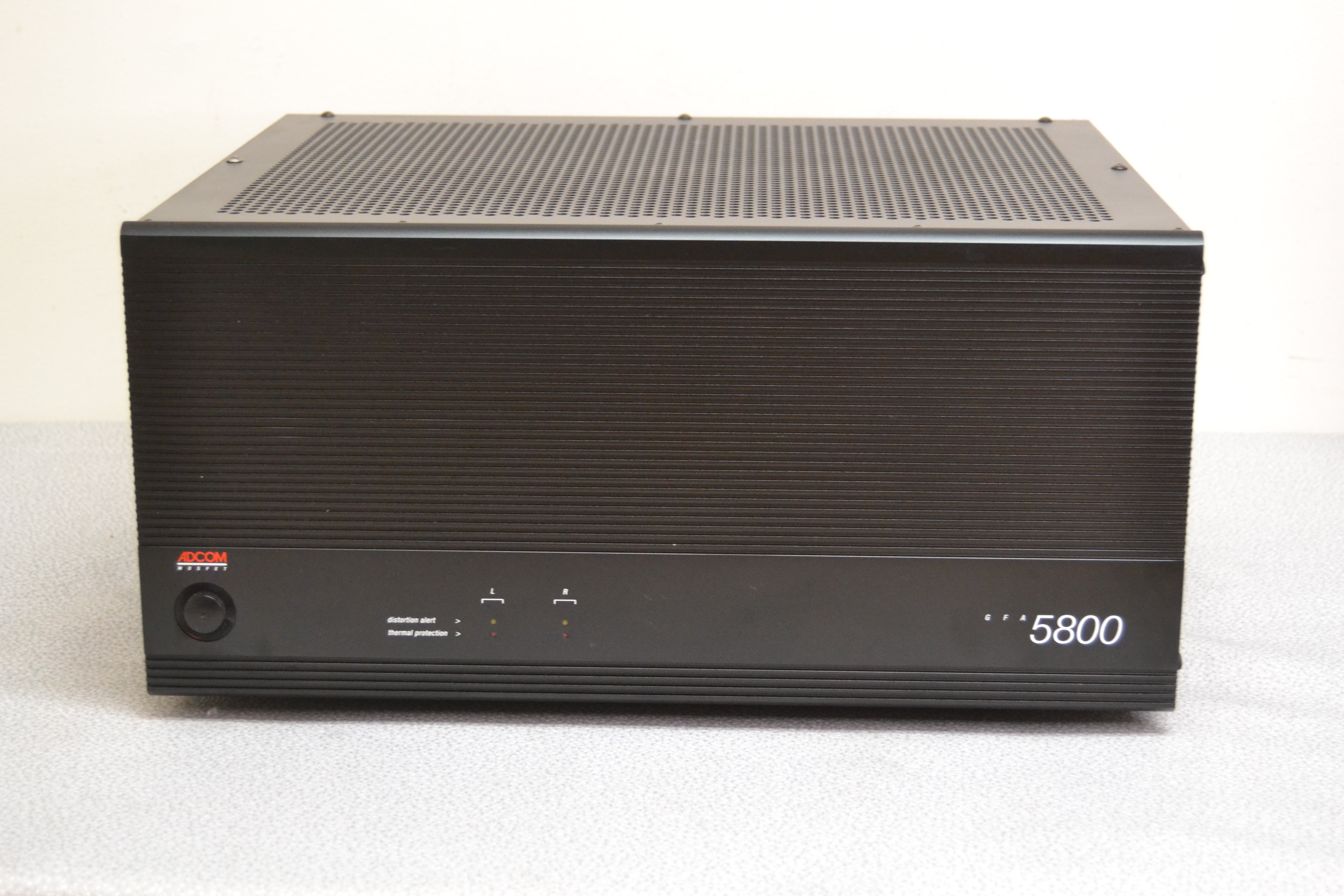 Adcom GFA-5800  Power Amplifier (1995) * 250W RMS