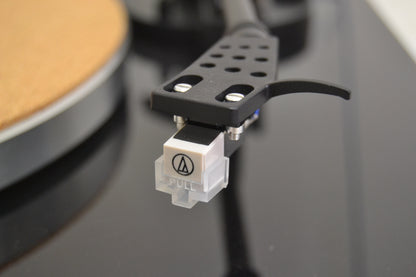 Yamaha TT-S303BL Belt-Driven Turntable with Built-in Phono Preamp 8 Fully Serviced * NEW Audio Technica Cartridge
