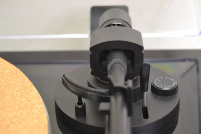Yamaha TT-S303BL Belt-Driven Turntable with Built-in Phono Preamp 8 Fully Serviced * NEW Audio Technica Cartridge