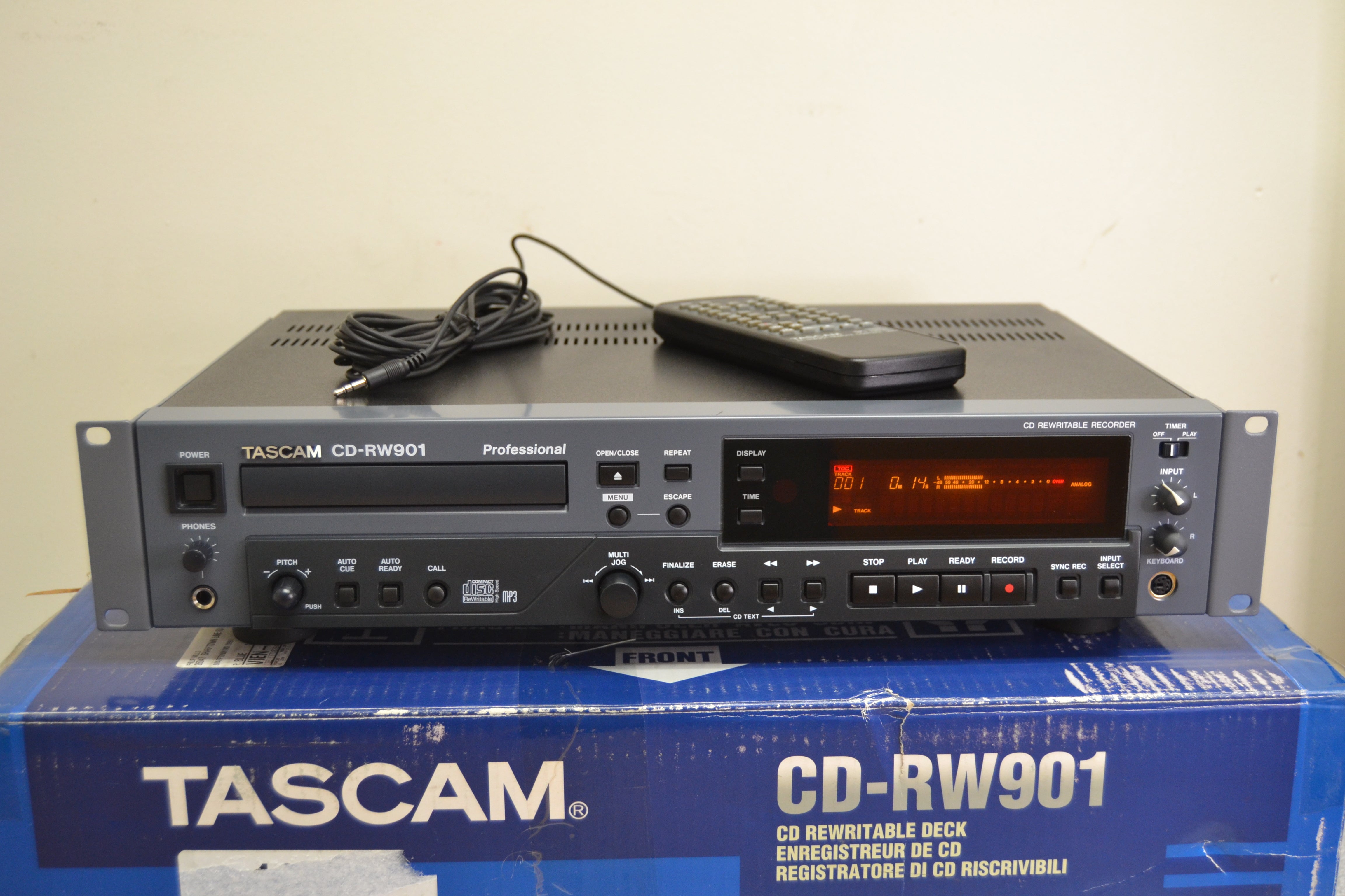 Tascam CD-RW901 CD Recorder/Player * Wired Remote * Box * Printed Manual