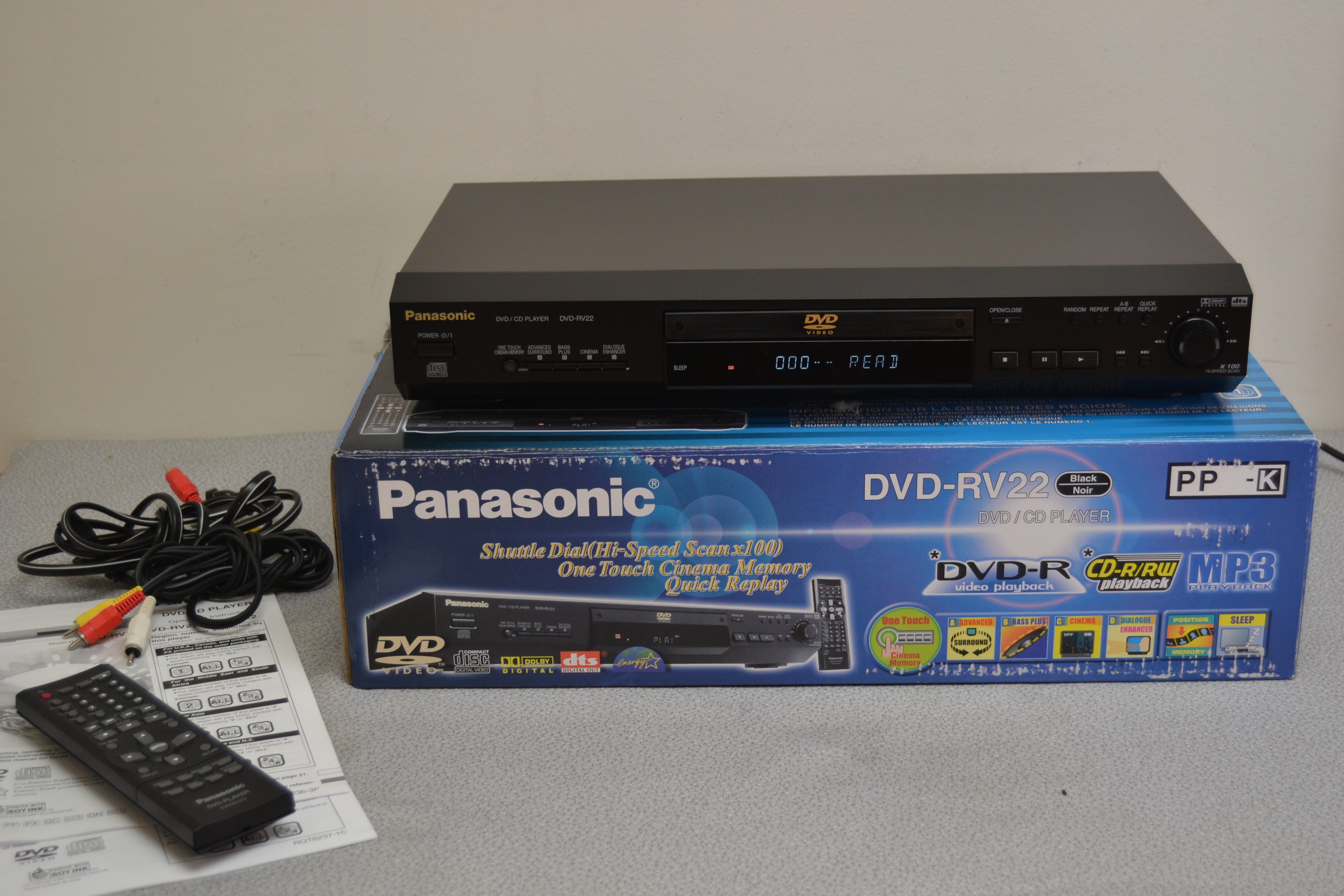 Panasonic DVD-RV22 DVD Player * Box * manual * Remote