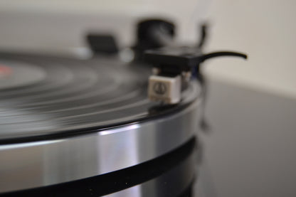 Yamaha TT-S303BL Belt-Driven Turntable with Built-in Phono Preamp 8 Fully Serviced * NEW Audio Technica Cartridge