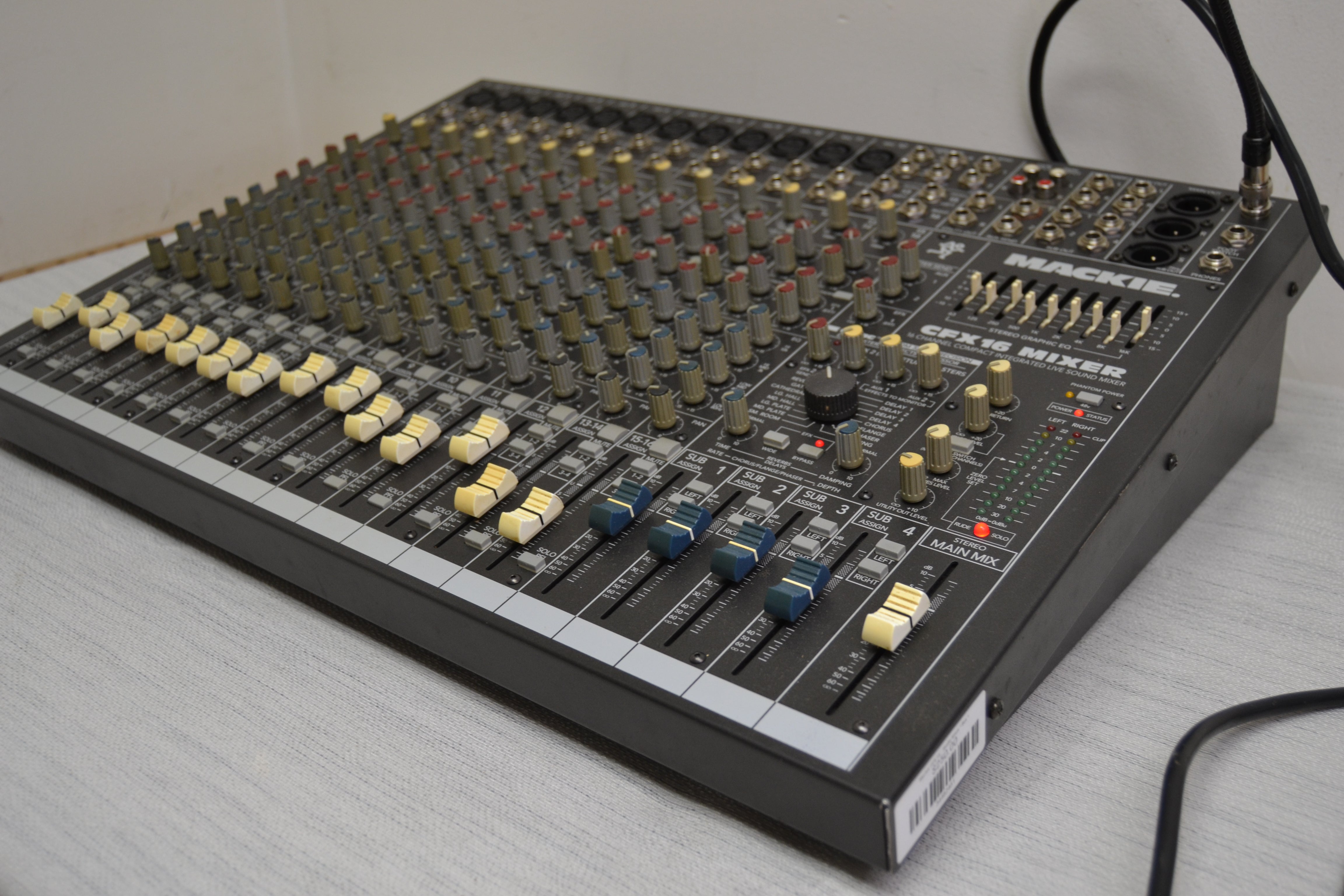 Mackie CFX-16 - Studio Mixer – The Turntable Store