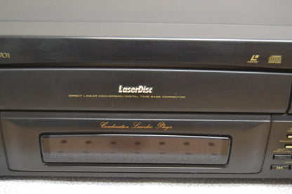 Pioneer CLD-D701 Laserdisc Player