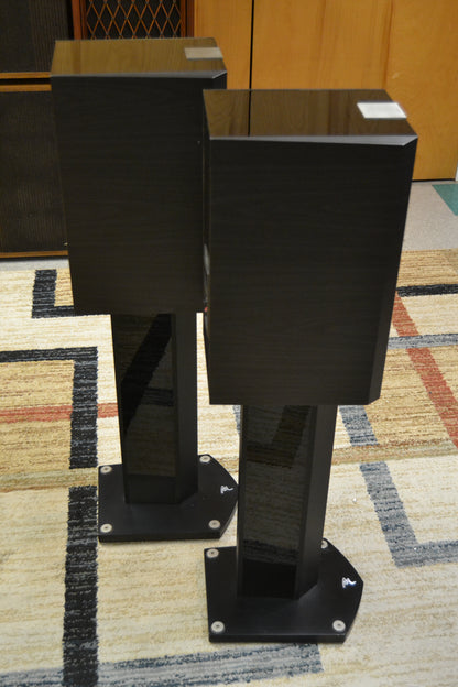 FOCAL Chorus 5 807V Bookshelf with Original Stands