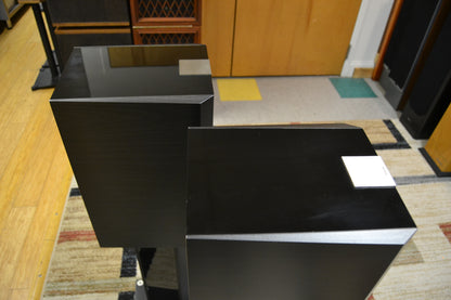 FOCAL Chorus 5 807V Bookshelf with Original Stands