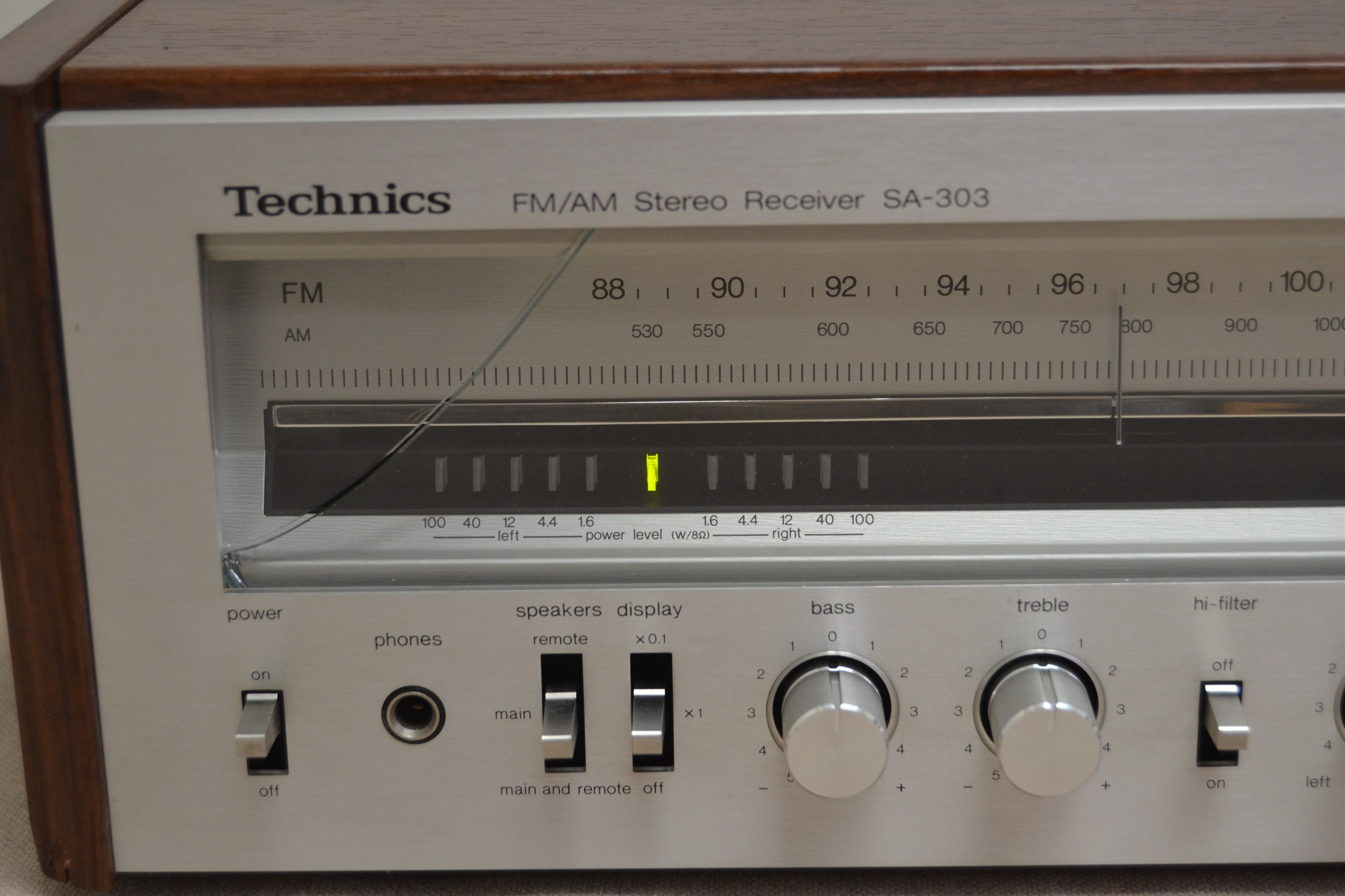 Technics SA-303 Stereo Receiver * Broken Glass * 40W RMS * 1979