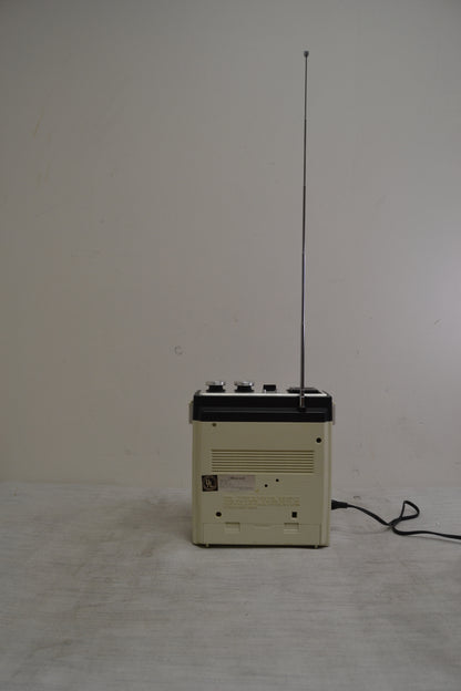 Monteverdi V-159 Portable 8-Track Player with AM/FM Radio * Fully Serviced * New Belts