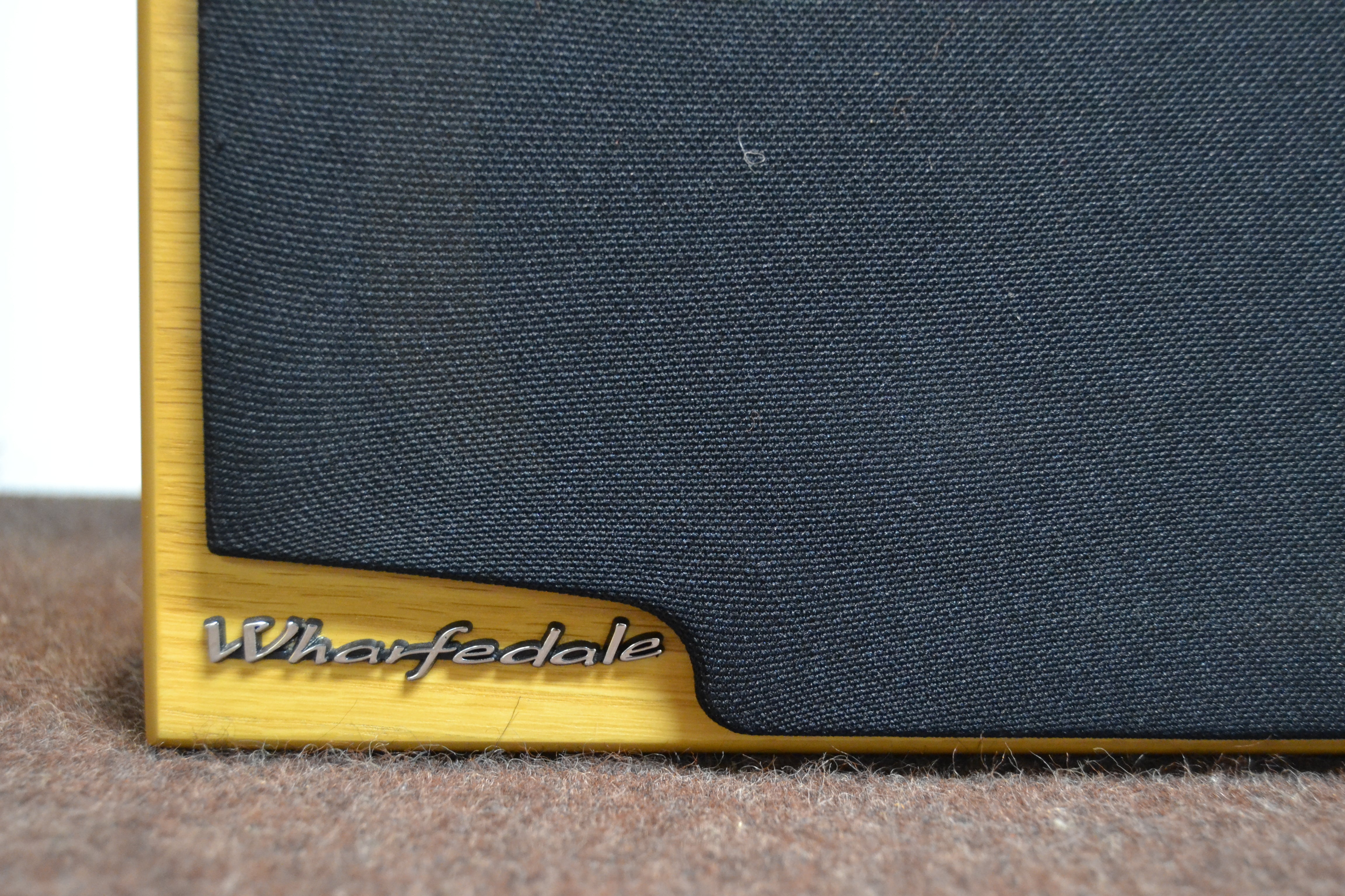 Wharfedale EMERALD-CR Center Channel Speaker