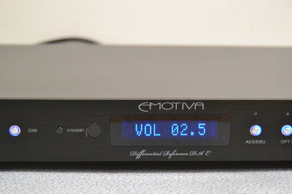 Emotiva XDA-1 Differential Reference DAC * Remote Control