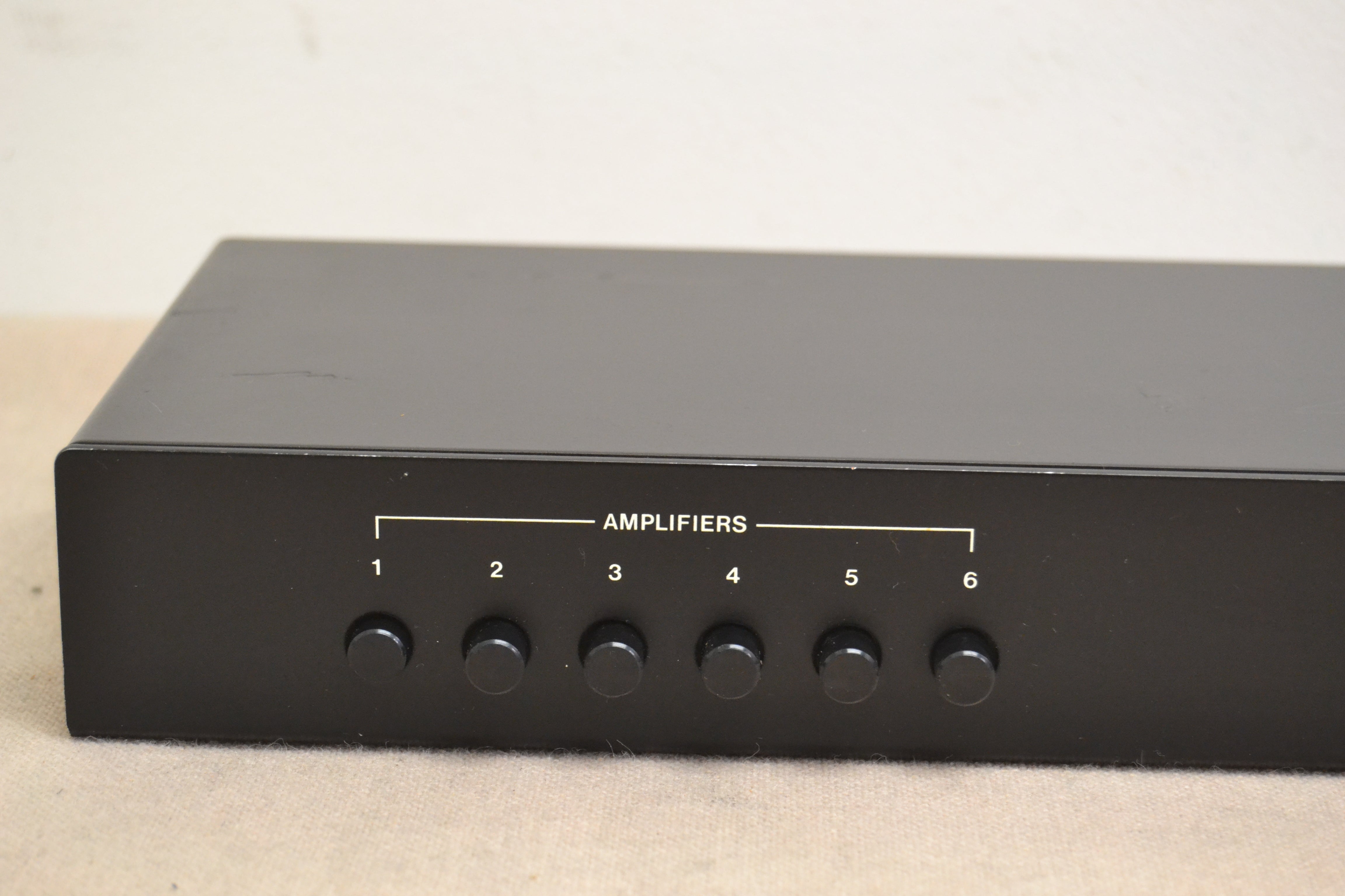 QED Amplifier Comparator AC6