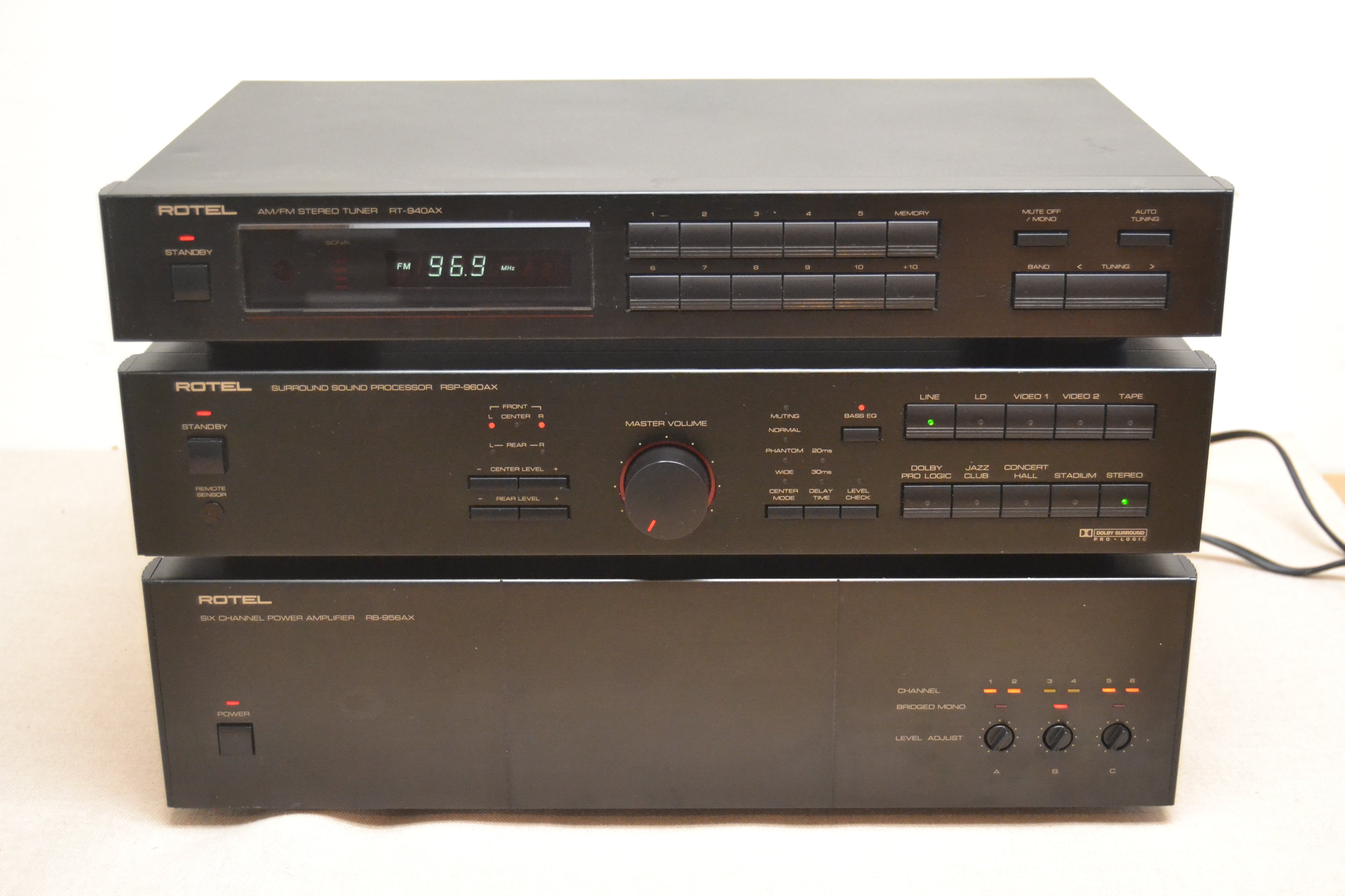 Rotel Stack - RSP-960AX Pre - RB-956AX Six Channel Amp - RT-940AX Tuner * 1992 * 90W RMS