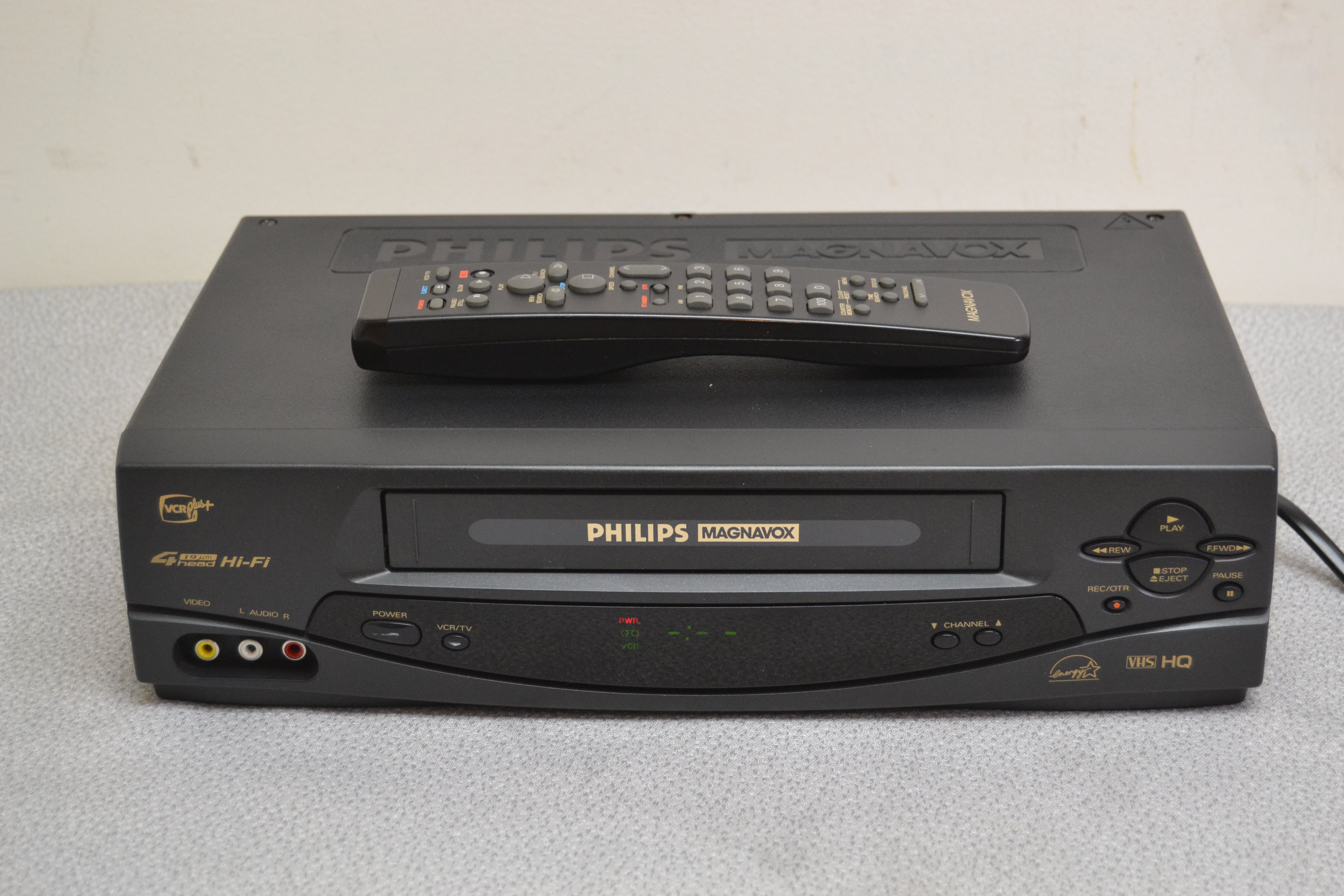 Philips Magnavox VRA631ATV21 Video Cassette Recorder * Remote Control * Fully Serviced * New belts