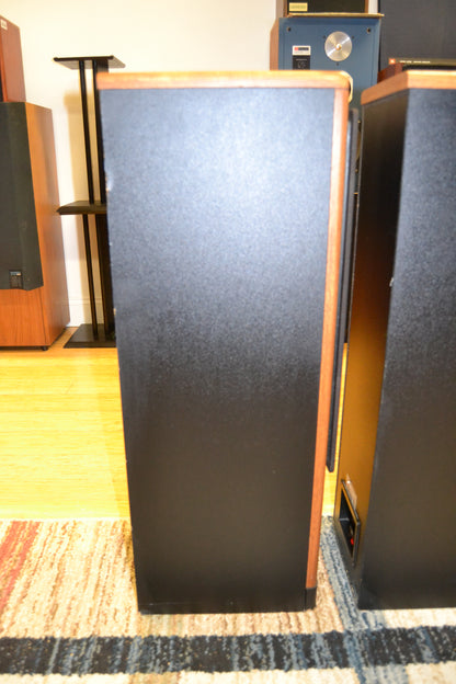 Advent Laureate Floor Standing Speakers