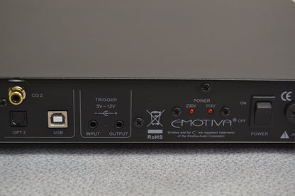Emotiva XDA-1 Differential Reference DAC * Remote Control
