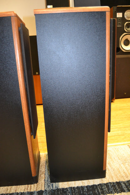 Advent Laureate Floor Standing Speakers