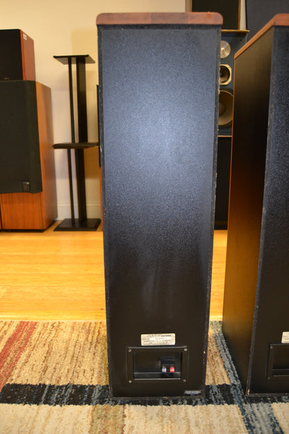 Advent Laureate Floor Standing Speakers
