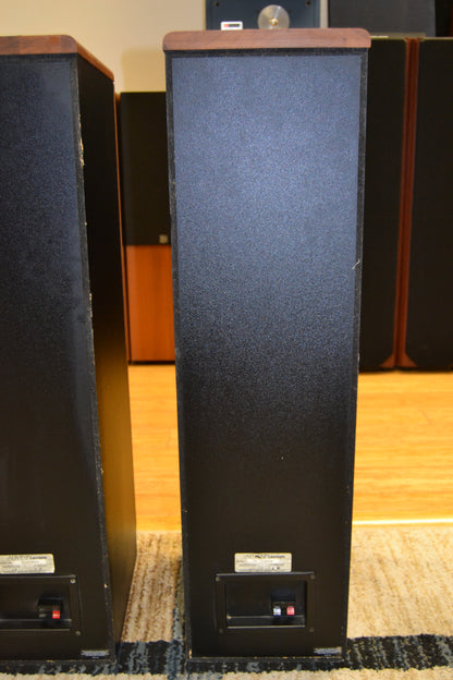 Advent Laureate Floor Standing Speakers