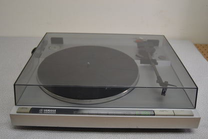 Yamaha P200 Belt Drive Turntable * 1982