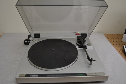 Yamaha P200 Belt Drive Turntable * 1982