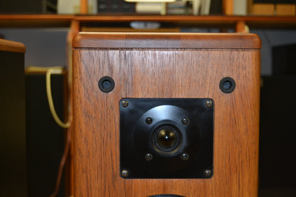 Advent Laureate Floor Standing Speakers