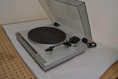 Yamaha P200 Belt Drive Turntable * 1982