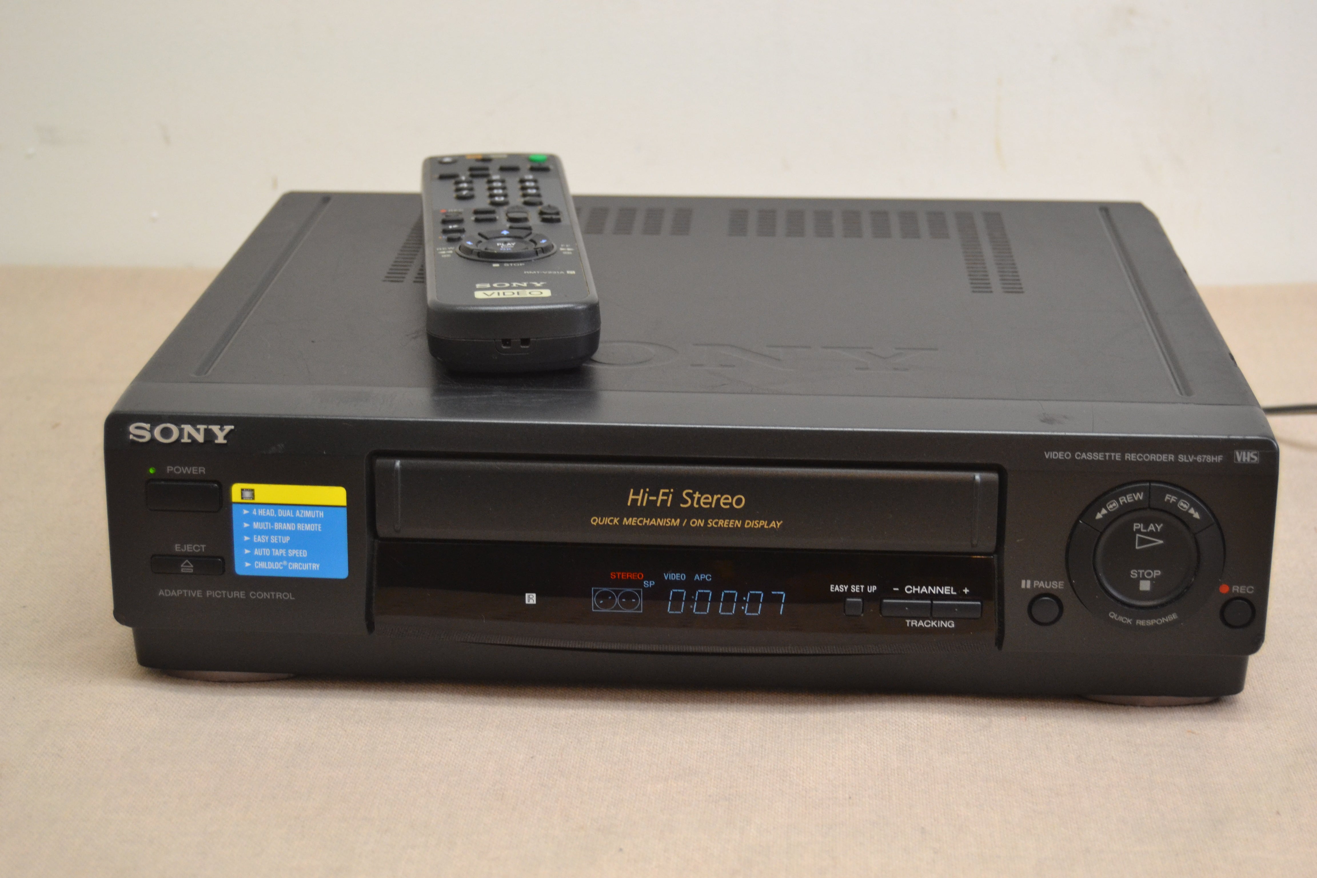 Sony SLV-678HF HiFi Stereo Video Cassette Recorder * Remote Control