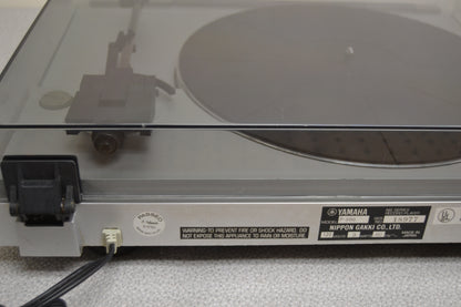 Yamaha P200 Belt Drive Turntable * 1982