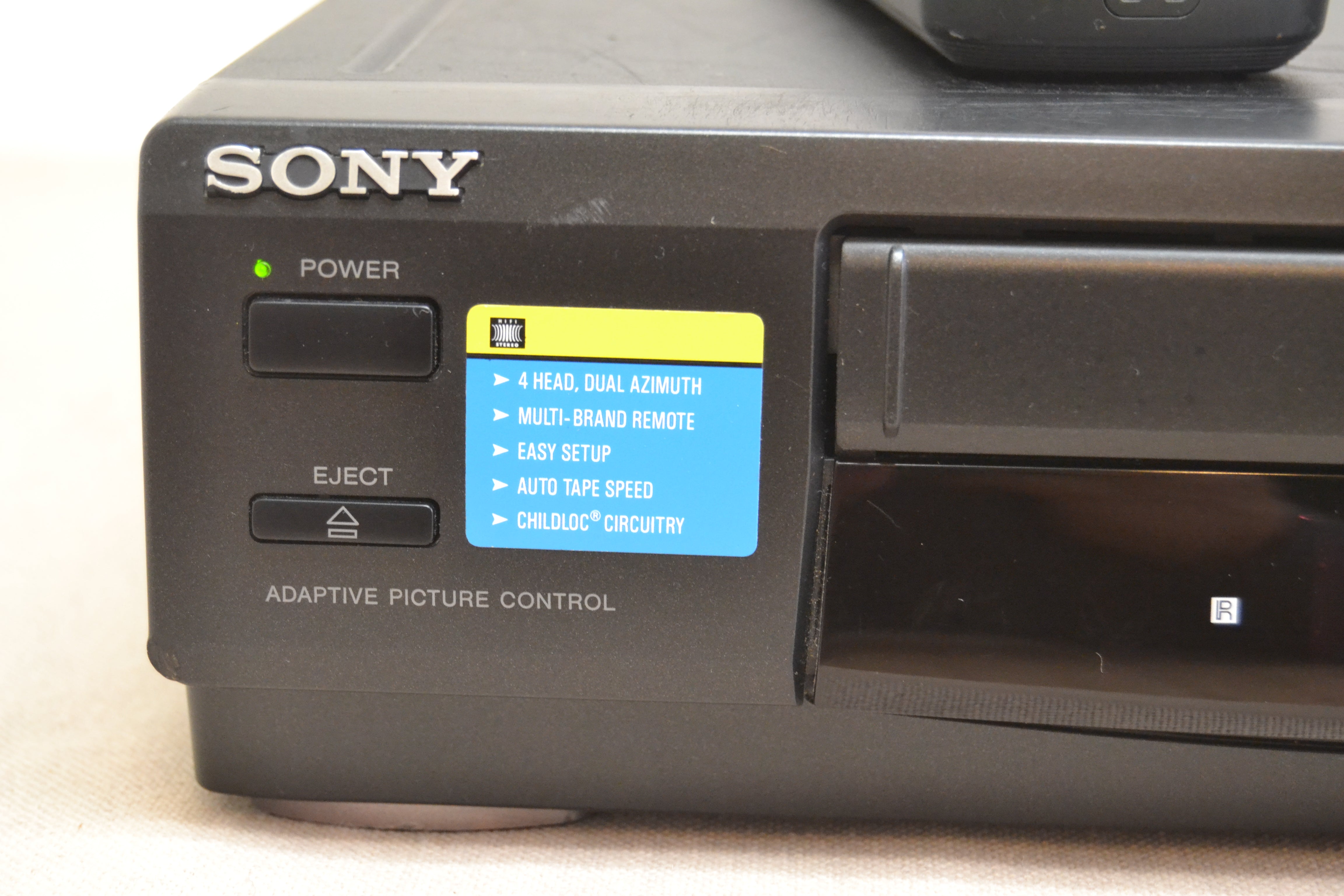 Sony SLV-678HF HiFi Stereo Video Cassette Recorder * Remote Control