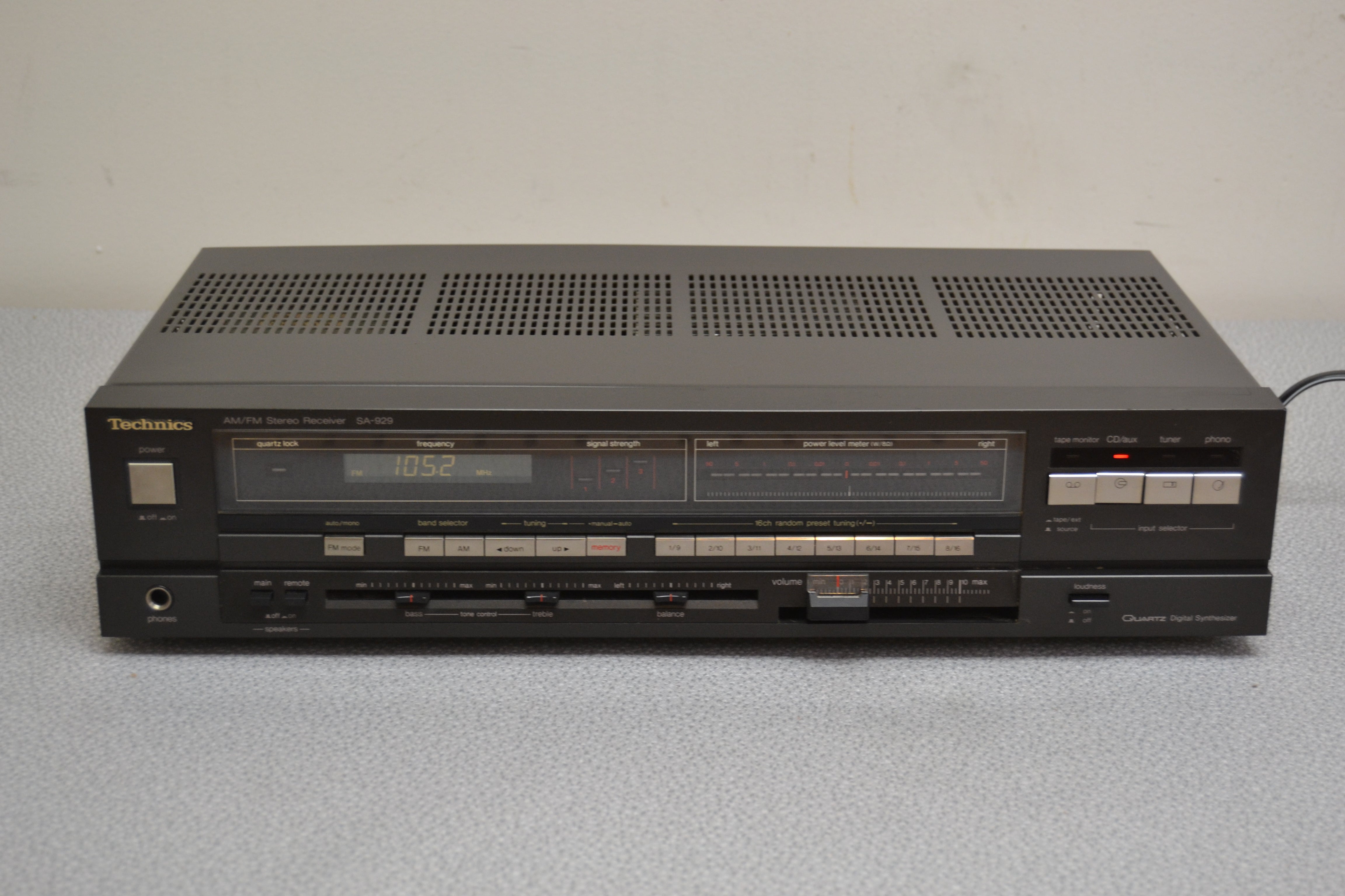 Technics SA-929  AM/FM Stereo Receiver (1985) * 50W RMS