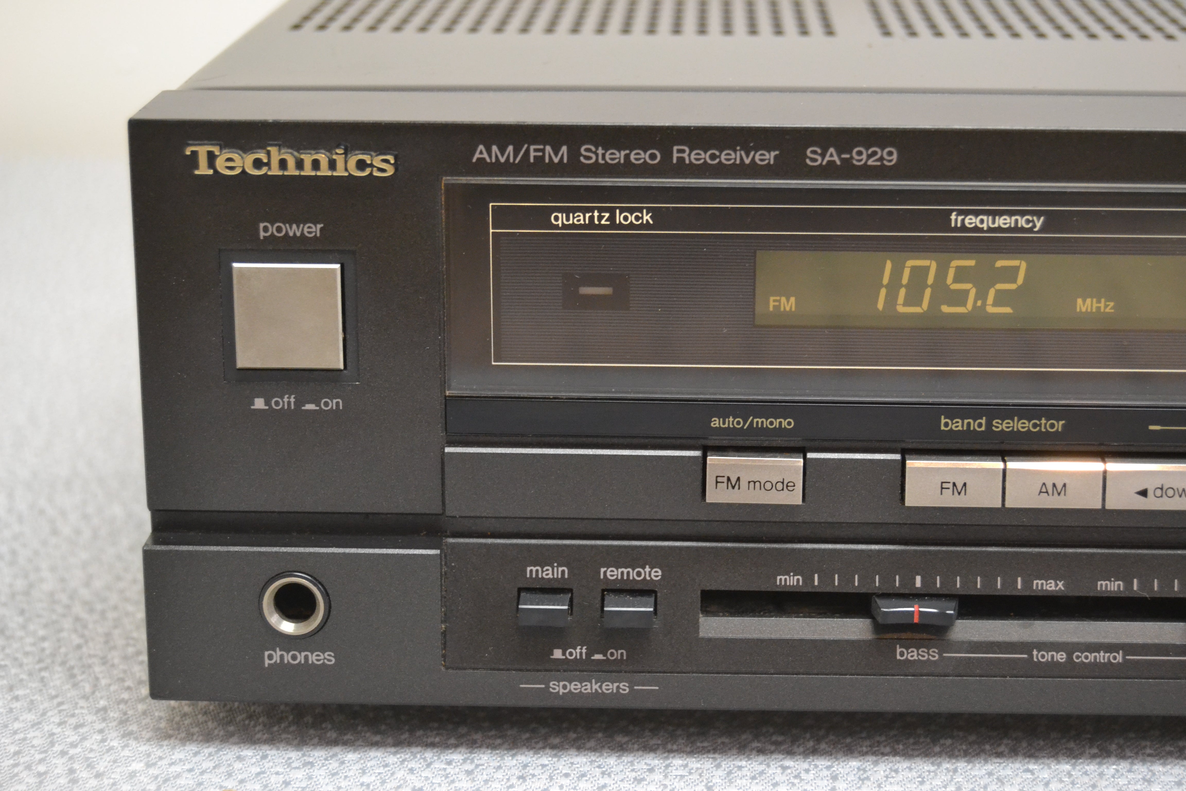 Technics SA-929  AM/FM Stereo Receiver (1985) * 50W RMS