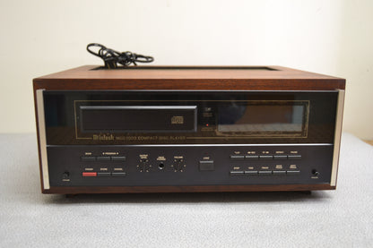 McIntosh MCD7000 SIngle CD Player * Original Wood Case * Remote Control * Recapped